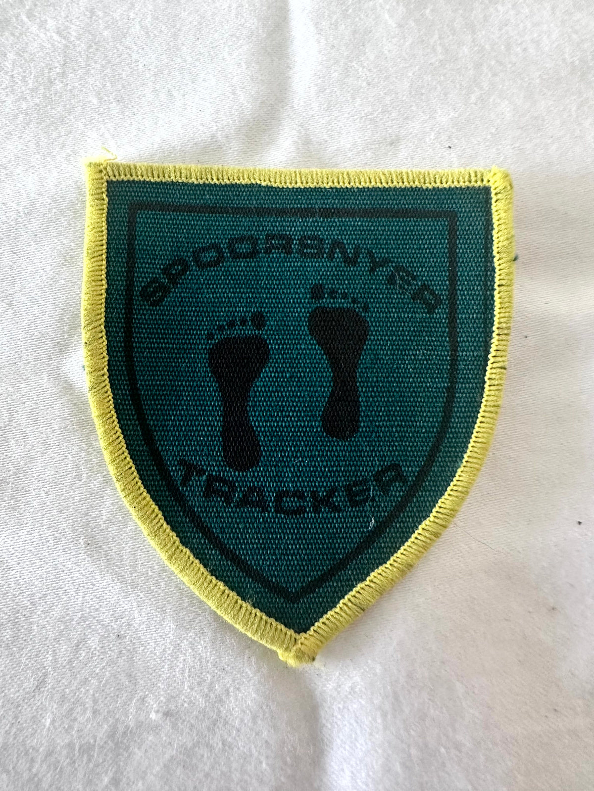 SAP Tracker Spoorsnyer original woven shield patch with footprints